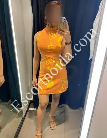 Aditi Slim Escorts In Indirapuram Indirapuram vip escorts service